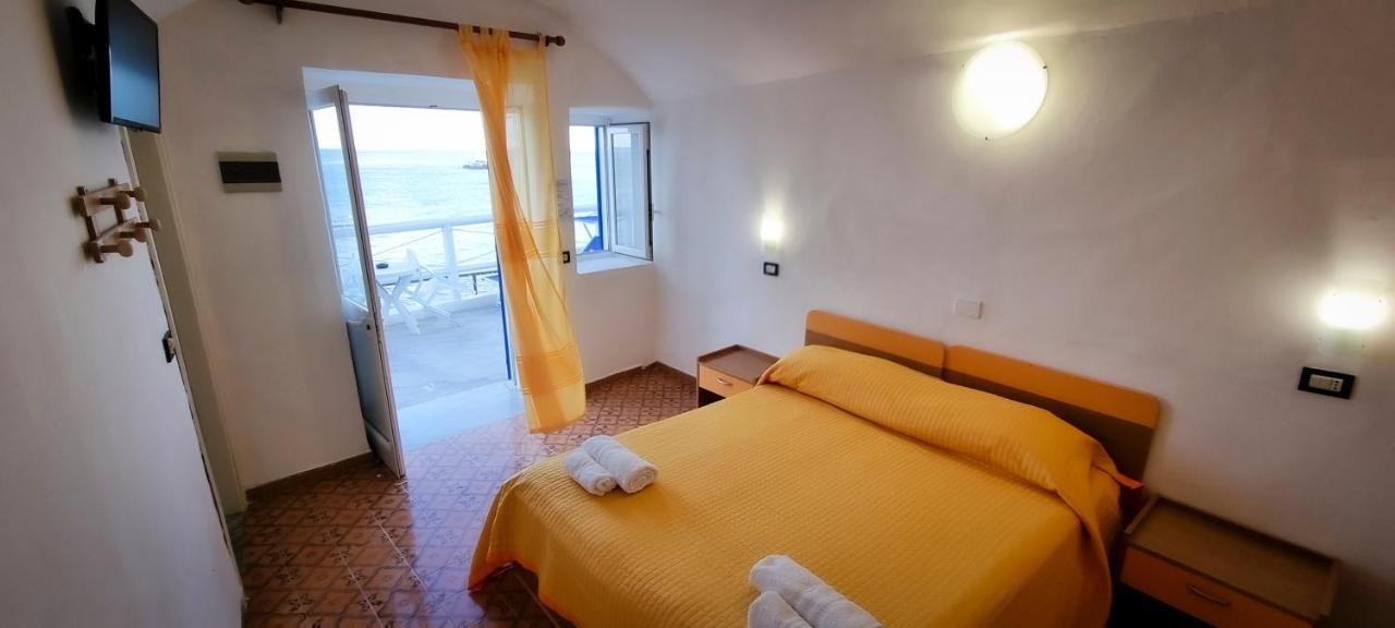Hotel Regina del Mare Barano dʼIschia Camera foto
