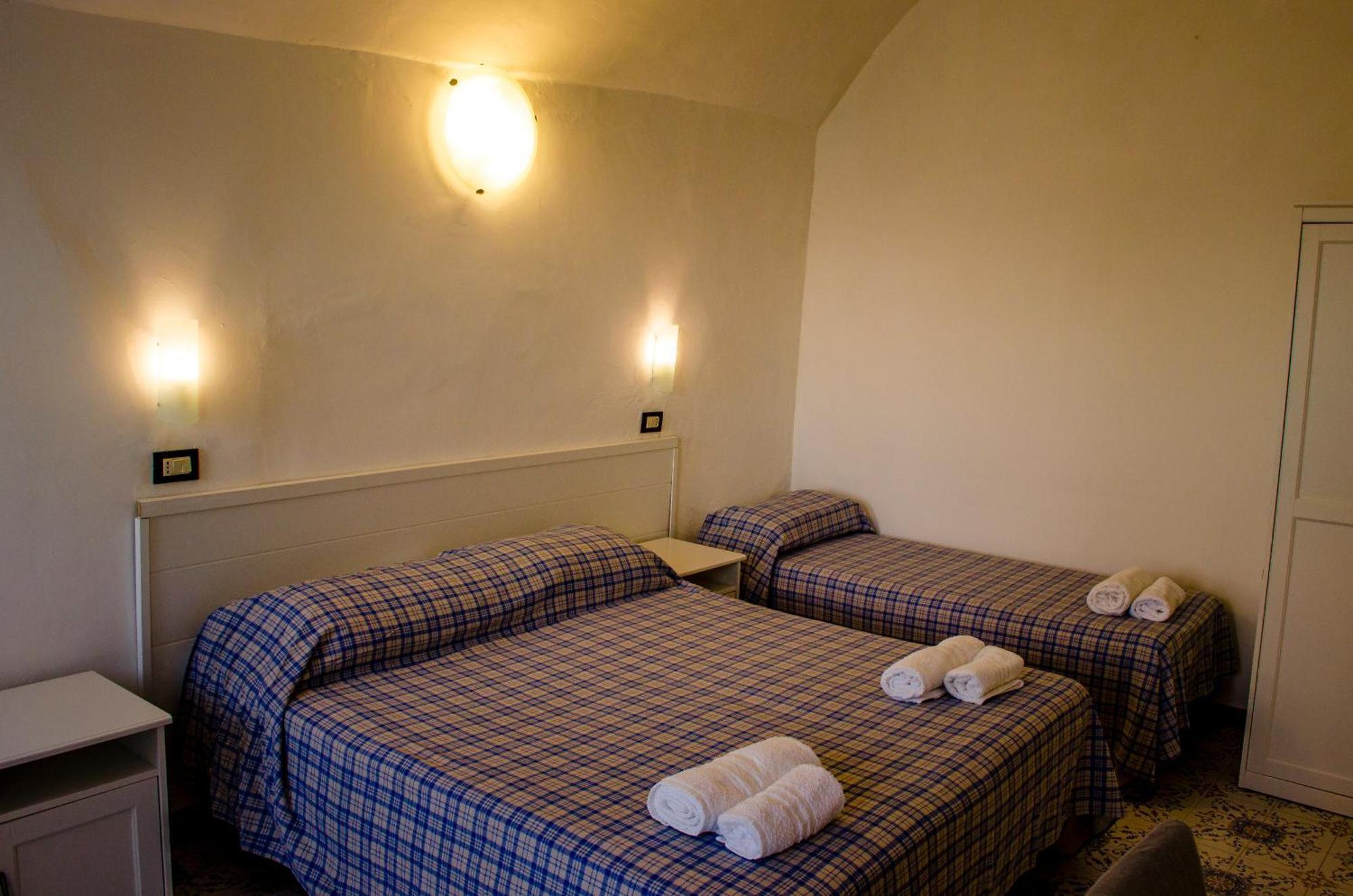 Hotel Regina del Mare Barano dʼIschia Camera foto